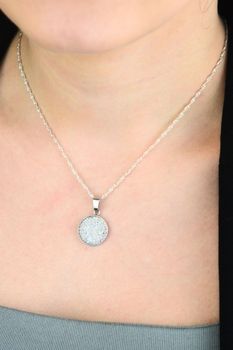 Srebrna zawieszka z kryształami Swarovski – okrągła 925 (3).jpg